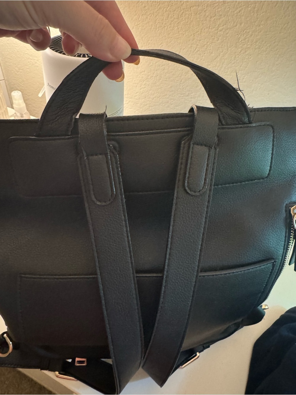 Mina Baie Black Leather Backpack - Modern Everyday Carry - Picture 2 of 7